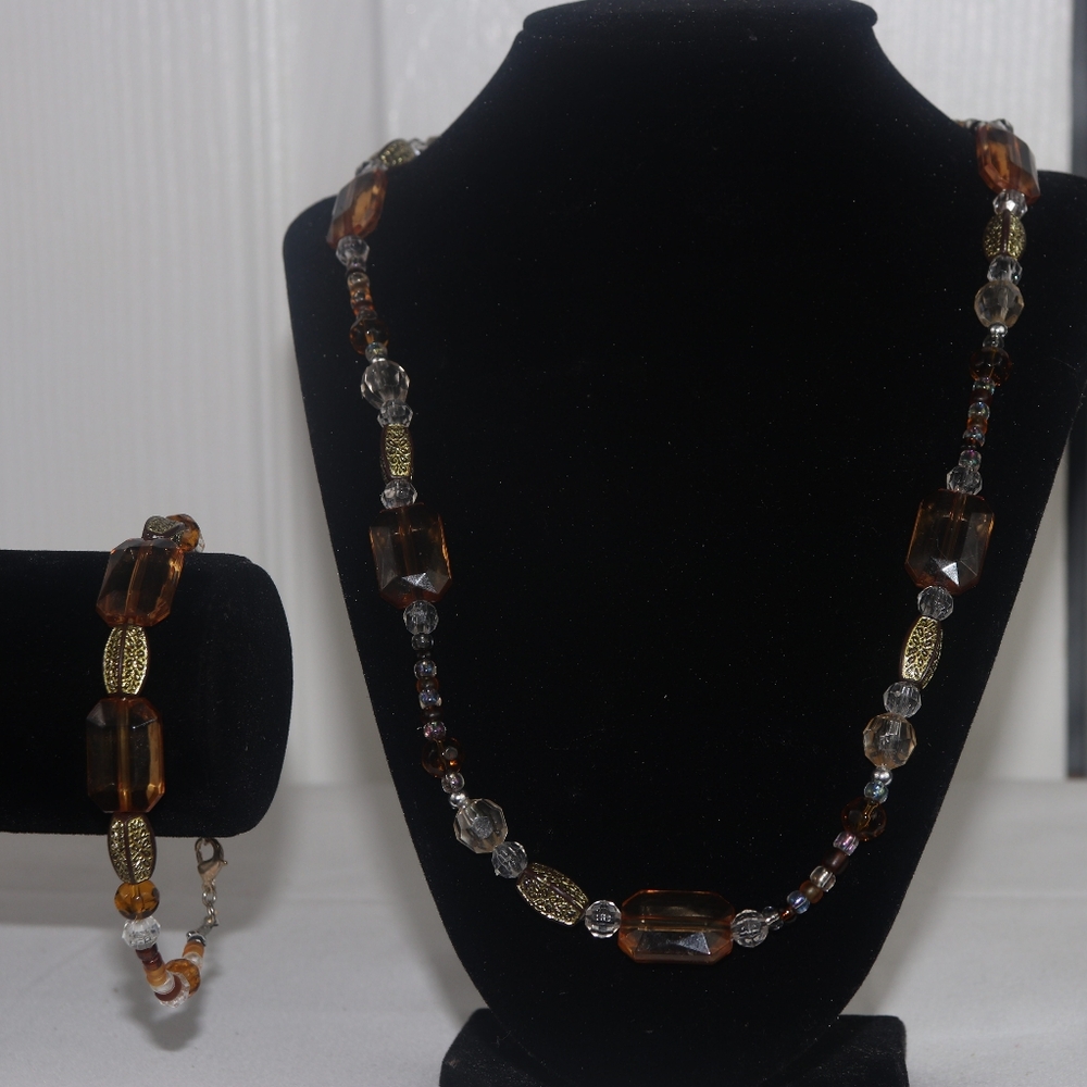 Elegant Brown and Gold Beaded Necklace and Bracelet Set